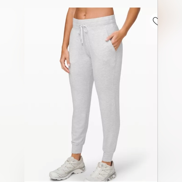 lululemon athletica Pants - LULULEMON Terry Cloth Joggers  Size 2